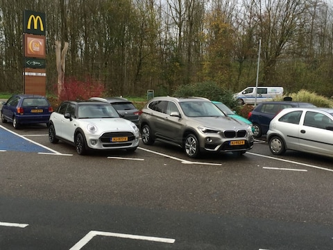 BMW X1 sDrive20i (2015)