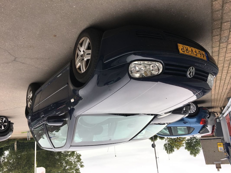 Volkswagen Golf 2.0 Highline (2000)