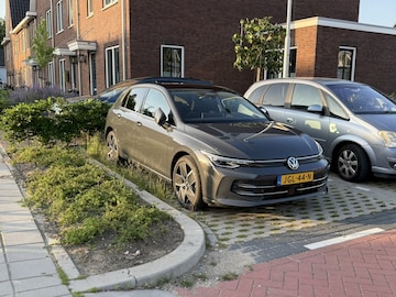 Volkswagen Golf 1.5 eHybrid Style Edition (2025)