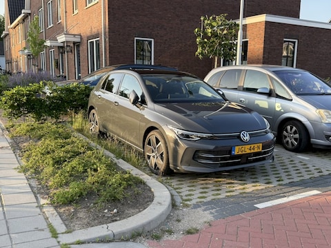 Volkswagen Golf 1.5 eHybrid Style Edition (2025)
