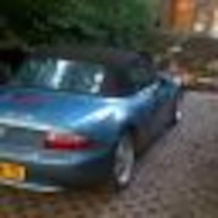 deux cent cinq en een dikke BMW