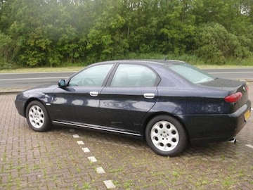 Alfa Romeo 166 2.0 T.Spark L (2002)