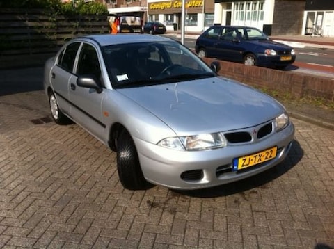 Mitsubishi Carisma 1.6 GLi (1999)