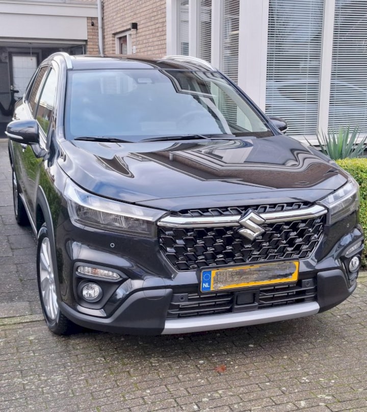 Suzuki S-Cross 1.4 Boosterjet Smart Hybrid Select (2024)