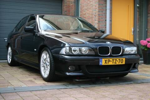BMW 523i Executive (1999)