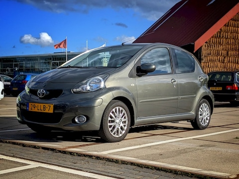 Toyota Aygo 1.0 12v VVT-i Aspiration Green