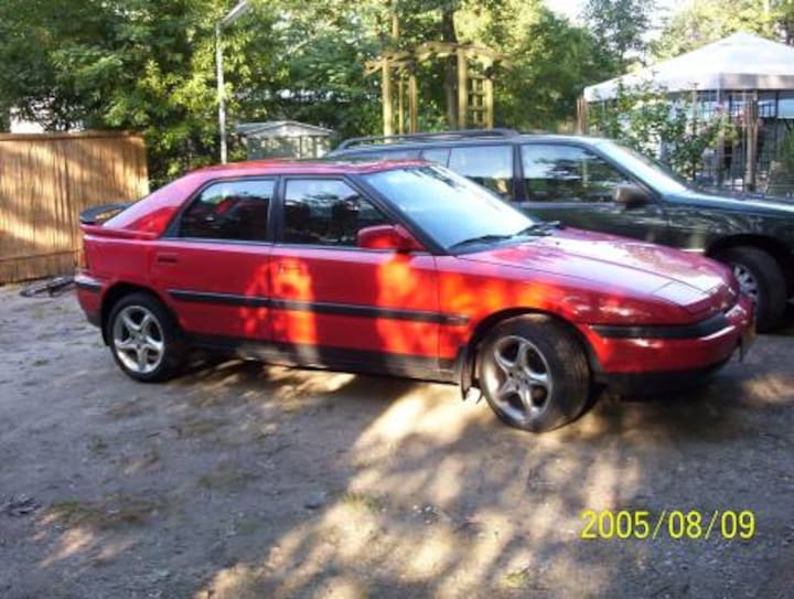 Mazda 323 F 1.8i GLX (1992)