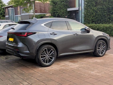 Lexus NX 450h+ 4WD President Line