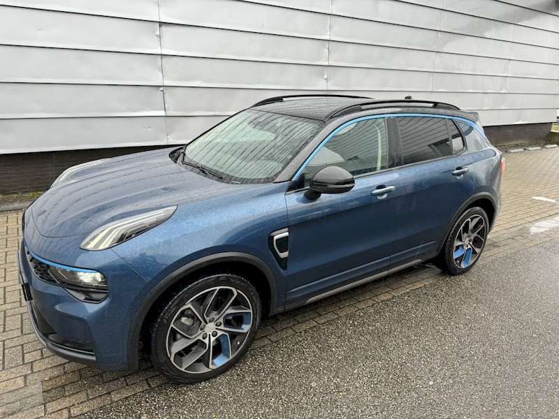 Lynk & Co 01 (2022)