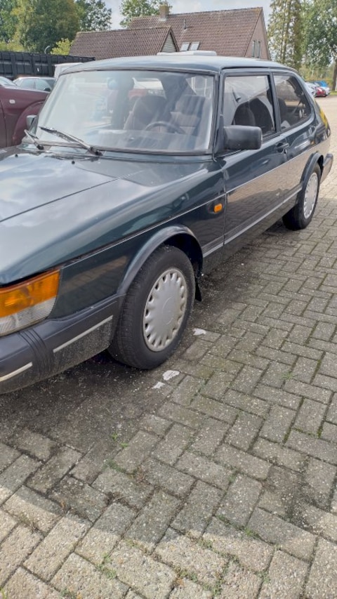 Saab 900i 16