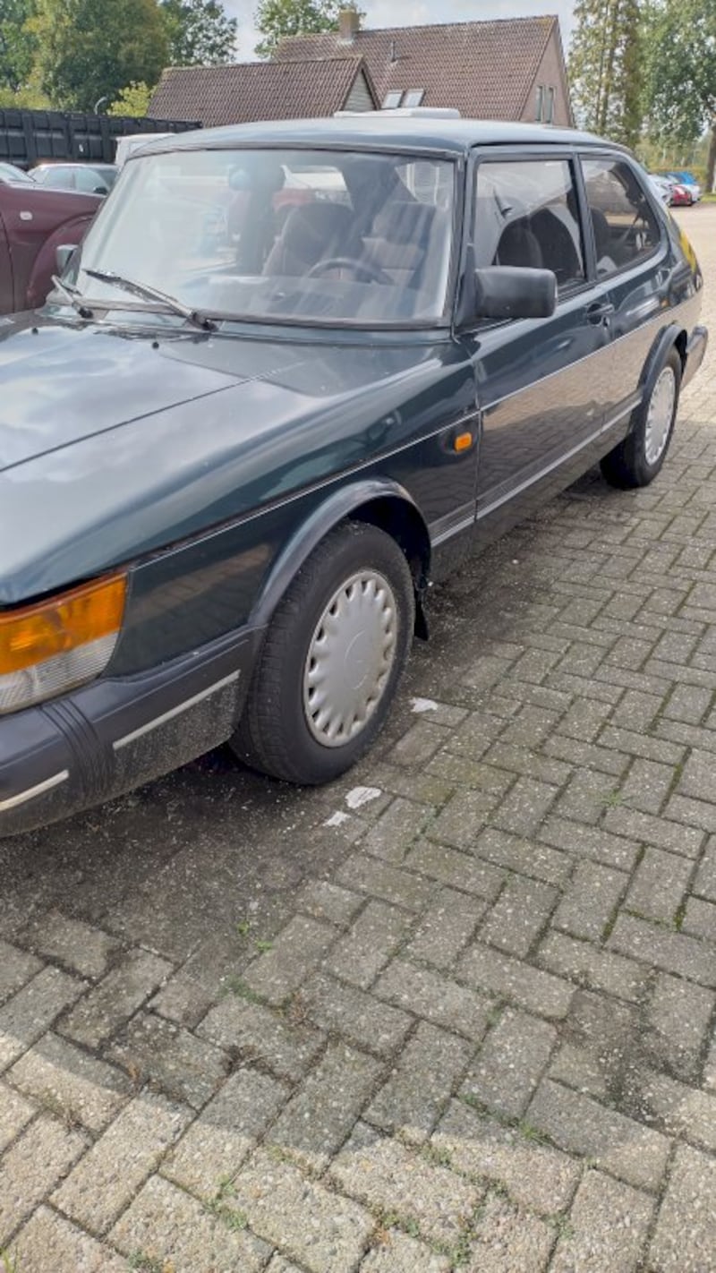 Saab 900i 16 (1992)