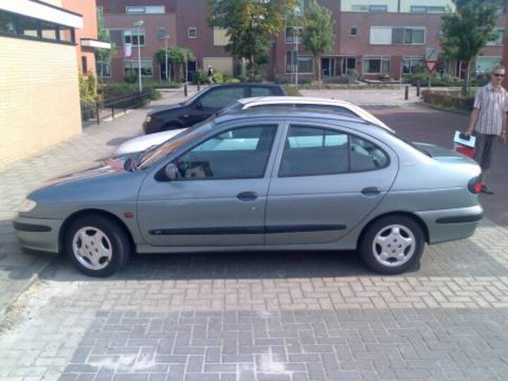 Renault Mégane Sedan RT 1.6e (1998)