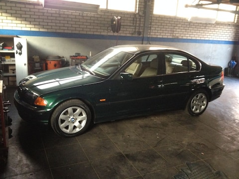 BMW 328i Executive
