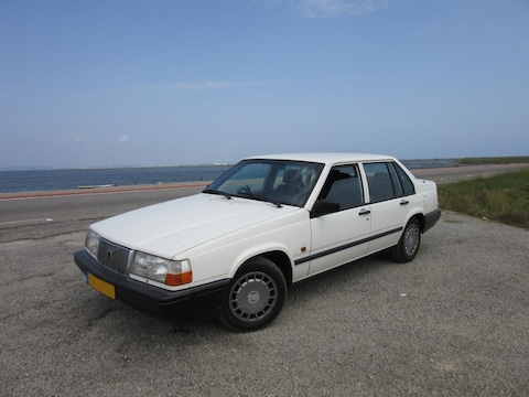 Volvo 940 GL 2.3i (1991)