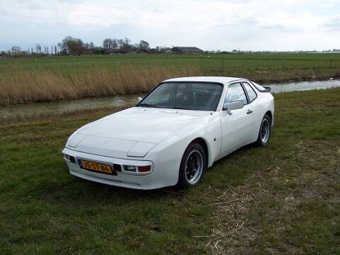 Porsche 944 (1984)