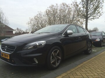 Volvo V40 D2 Business Sport (2015)