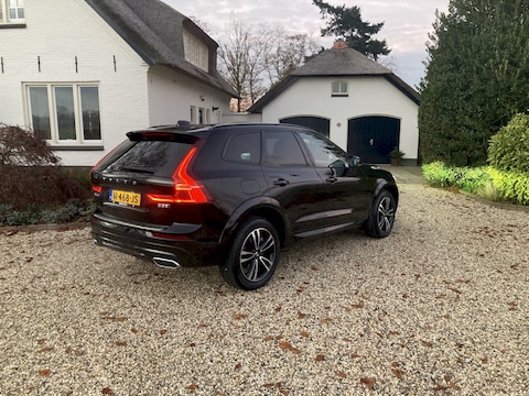 Volvo XC60 B5 AWD R-Design
