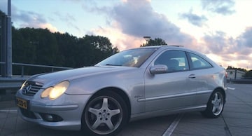 Mercedes-Benz C 230 Kompressor Sports Coupé (2001)