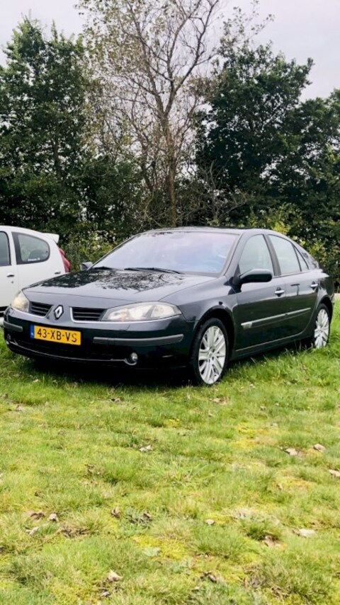 Renault Laguna 2.0 16V Tech Line