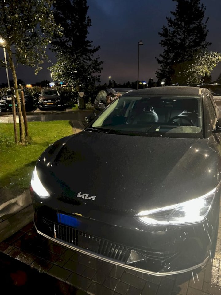 Kia EV6 77.4kWh Plus (2021)