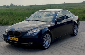 BMW 525i (2008)