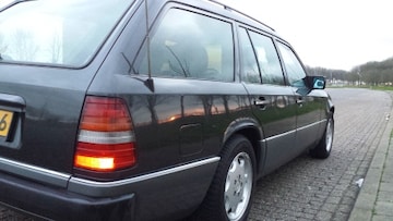 Mercedes-Benz 300 TD (1992)