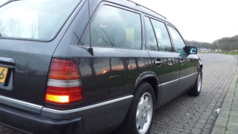 Mercedes-Benz 300 TD (1992)