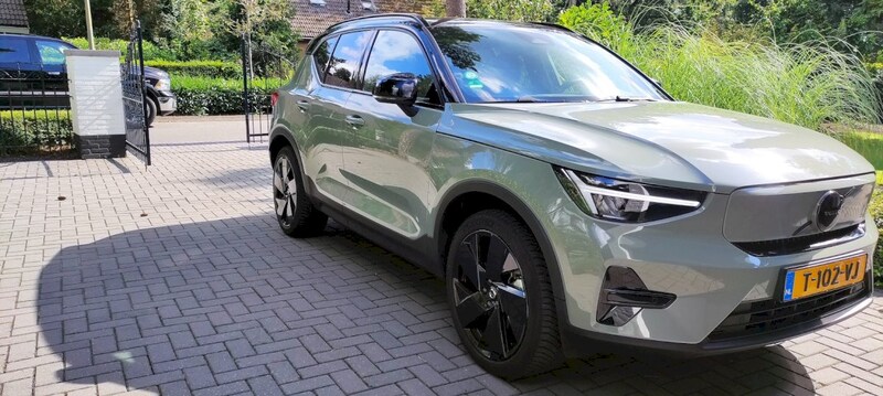 Volvo XC40 Recharge Twin Plus (2023)