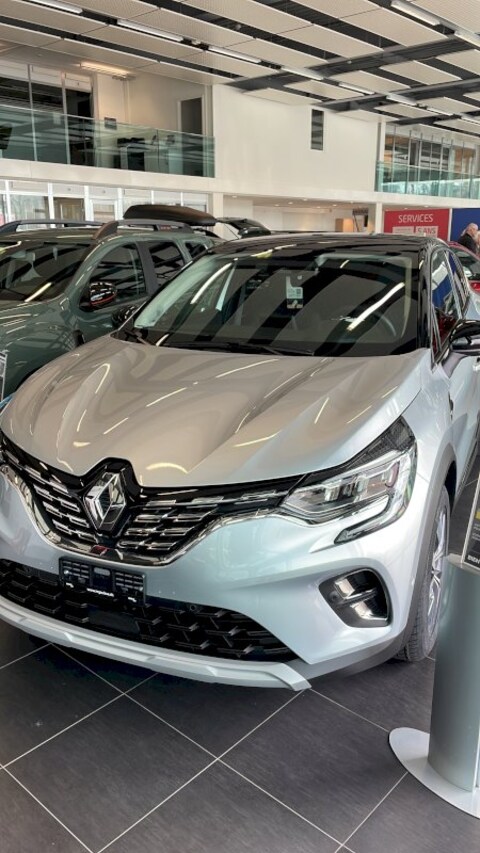 Renault Captur Hybrid 145 Iconic