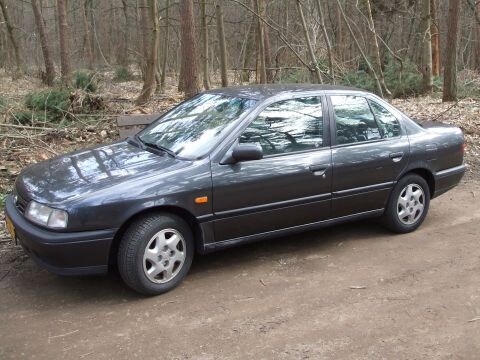 Nissan Primera 2.0 SGX (1992)