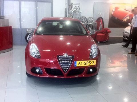 Alfa Romeo Giulietta 1.4 Turbo MultiAir Distinctive (2011)