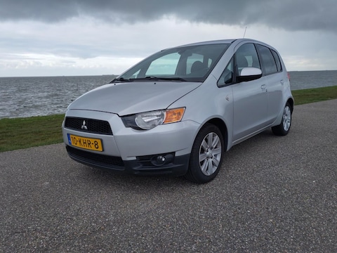 Mitsubishi Colt (2009)