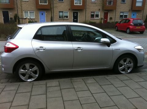 Toyota Auris 1.8 Full Hybrid Executive (2011)