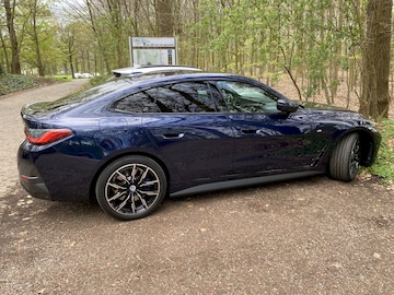 BMW i4 eDrive40 (2023)