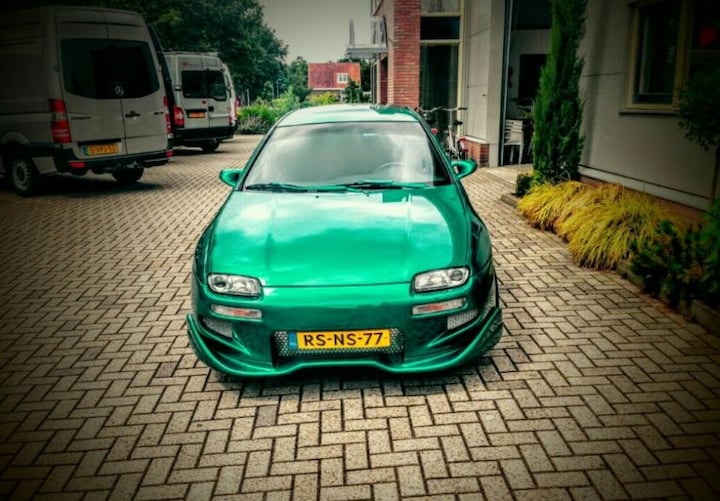 Mazda 323 1.5i GLX (1997)