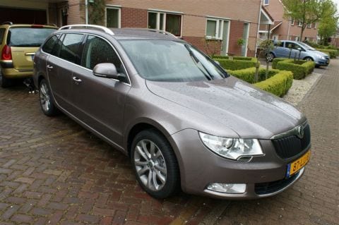 Skoda Superb Combi 1.8 TSI Ambition Businessline (2010)