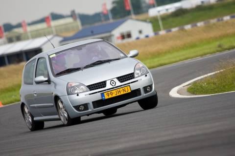 Renault Clio Sport 2.0 16V (2002)