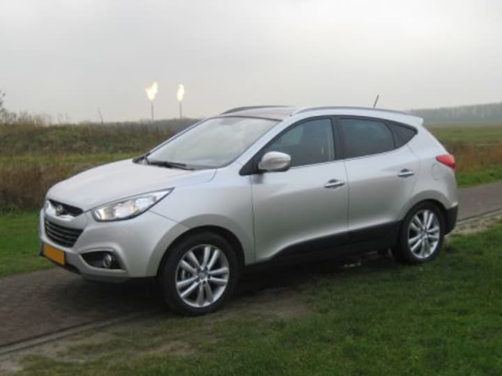 Hyundai ix35 2.0 CRDi (2010) review