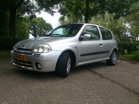 Renault Clio Sport 2.0 16V (2000)