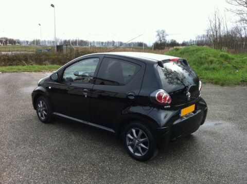 Toyota Aygo 1.0 12v VVT-i Dynamic (2011)