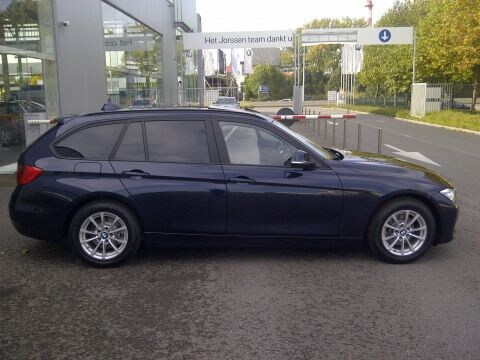 BMW 318d Touring (2013)