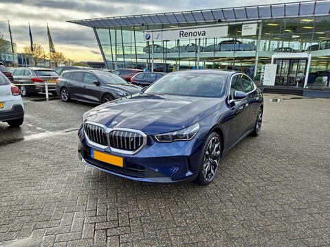 BMW i5 eDrive40