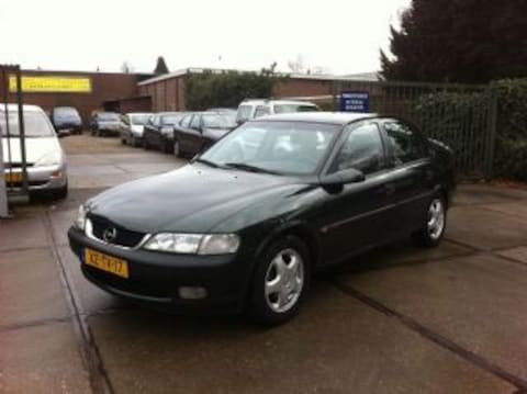 Opel Vectra 1.6i-16V Pearl (1999)
