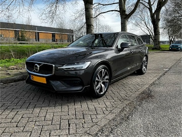 Volvo V60 B3 Essential Edition (2024)