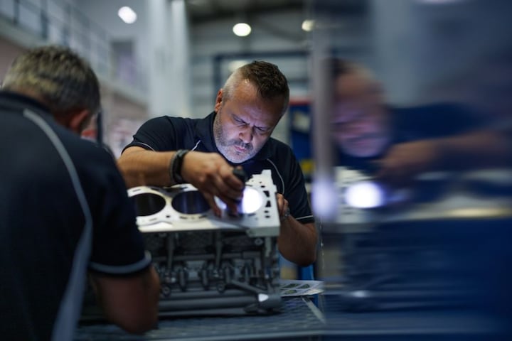 Cosworth motorenontwikkelaar en - bouwer voor hypercars