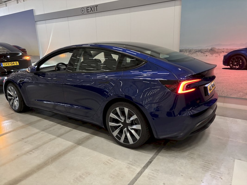 Tesla Model 3 RWD (2024)