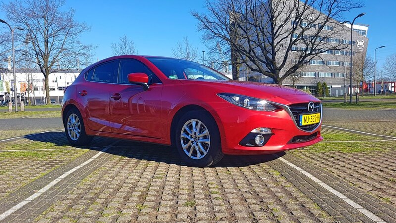 Mazda 3 SkyActiv-G 2.0 120 TS+ (2015)