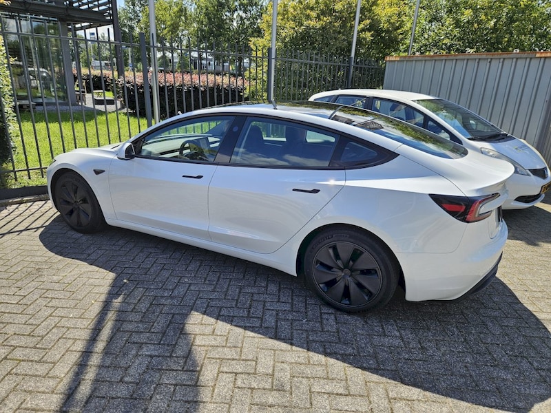 Tesla Model 3 RWD (2024)