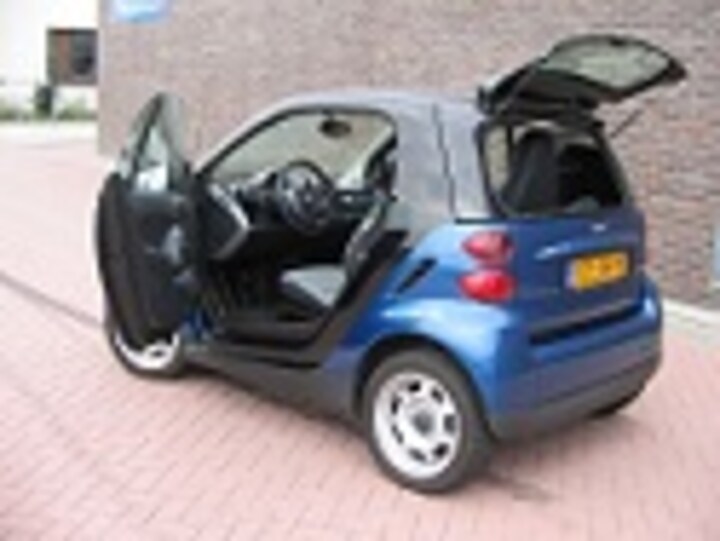 Smart fortwo coupé MHD pure 45kW