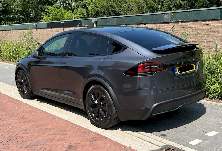 Tesla Model X Long Range (2023)